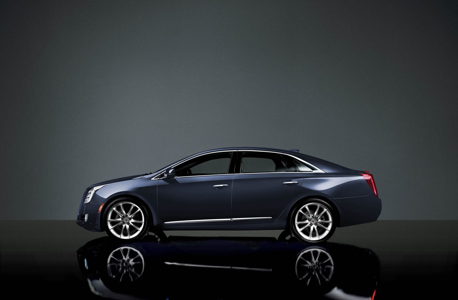 Luxury Sedan — Cadillac XTS, side view