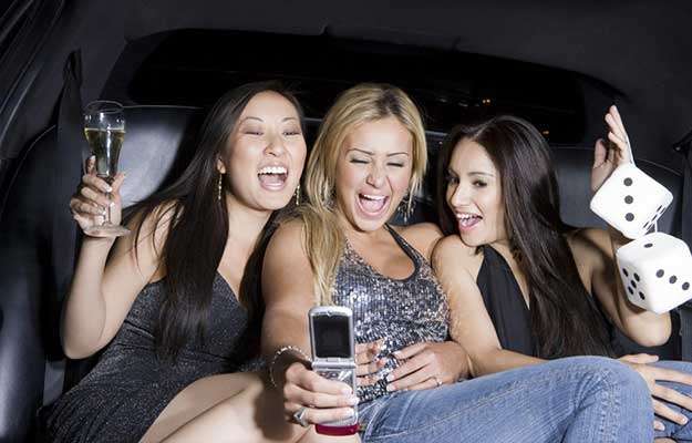Girls Night Out in Limousine