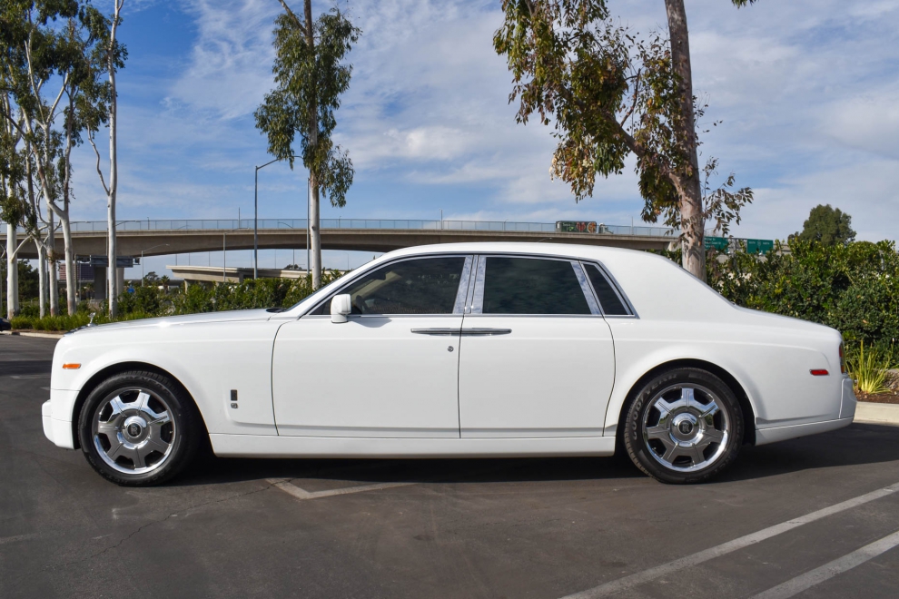 White Rolls Royce Phantom